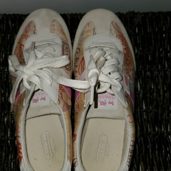 Coach Joss scribble logo size 7 1/2 m shoes - Picture 4 of 8